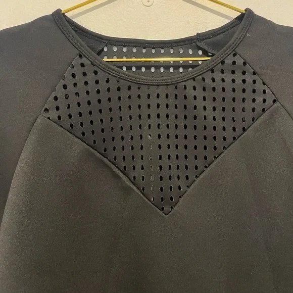 Fabletics Black Tilly Sweatshirt Workout Top Size Medium - Picture 4 of 8